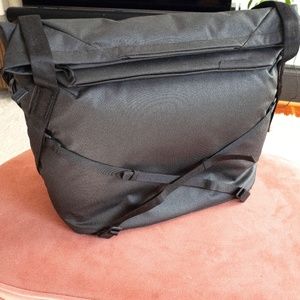 Peak Design Everyday Tote Camera or Work Bag
